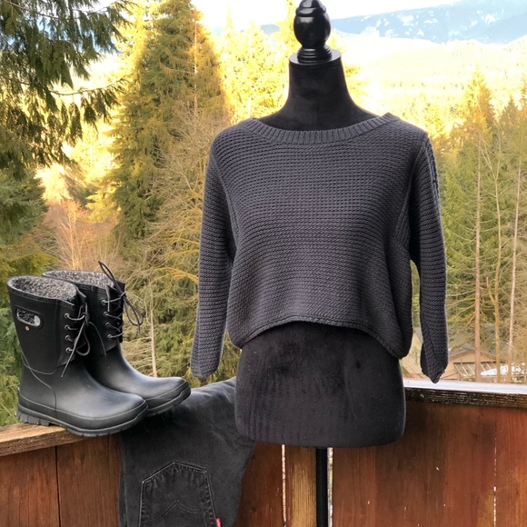 Charcoal gray Crop top sweater - Picture 2 of 4